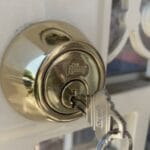 CAMBIOS DE CERRADURAS EN SILLA