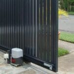 MOTOR DE PUERTA CORREDERA EN SILLA